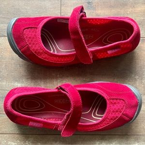 KEEN Mercer MJ CNX Red Flat Comfort Sandals Shoes Size 8